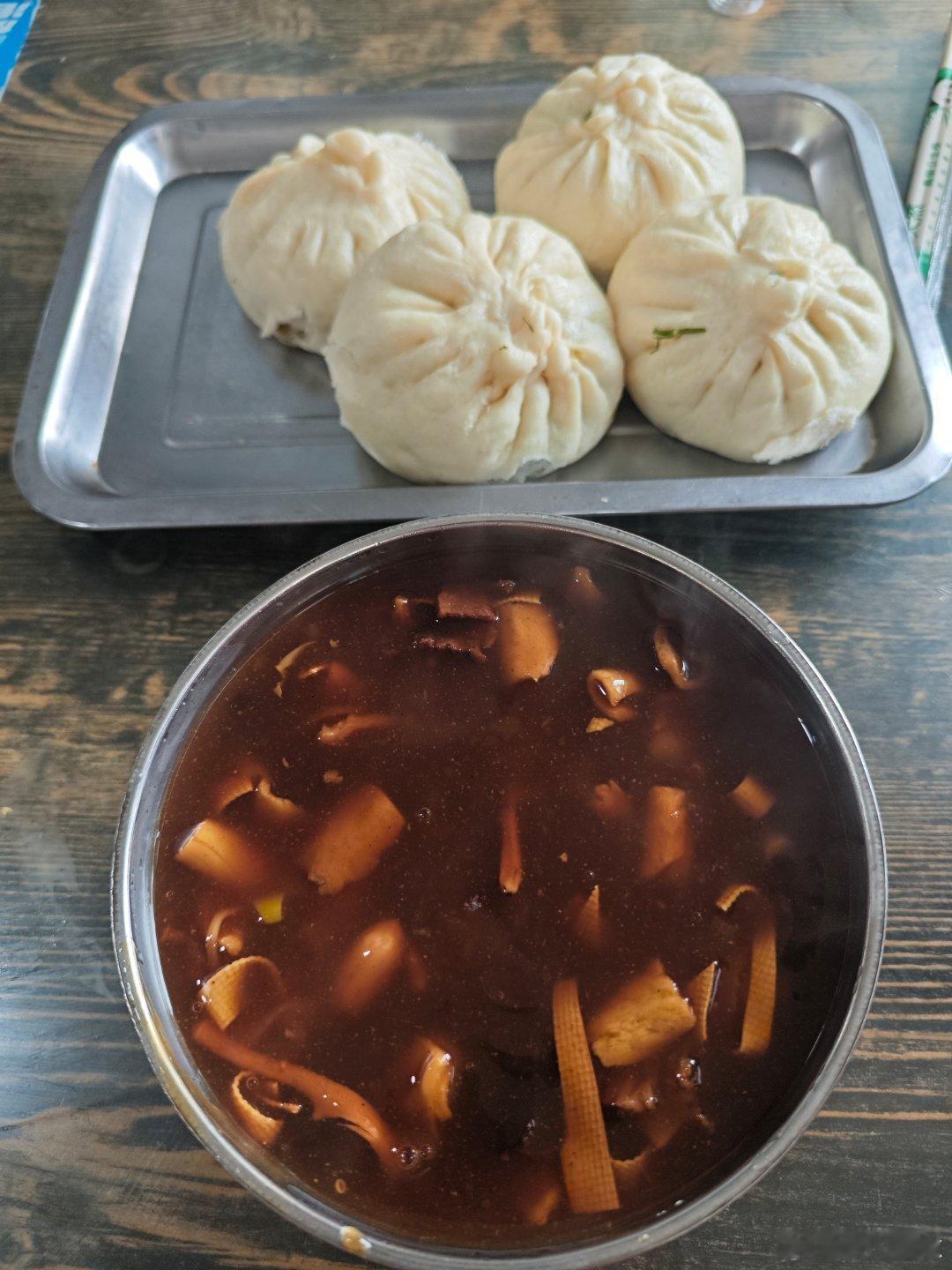 胡辣汤豆腐脑茴香鸡蛋包子 