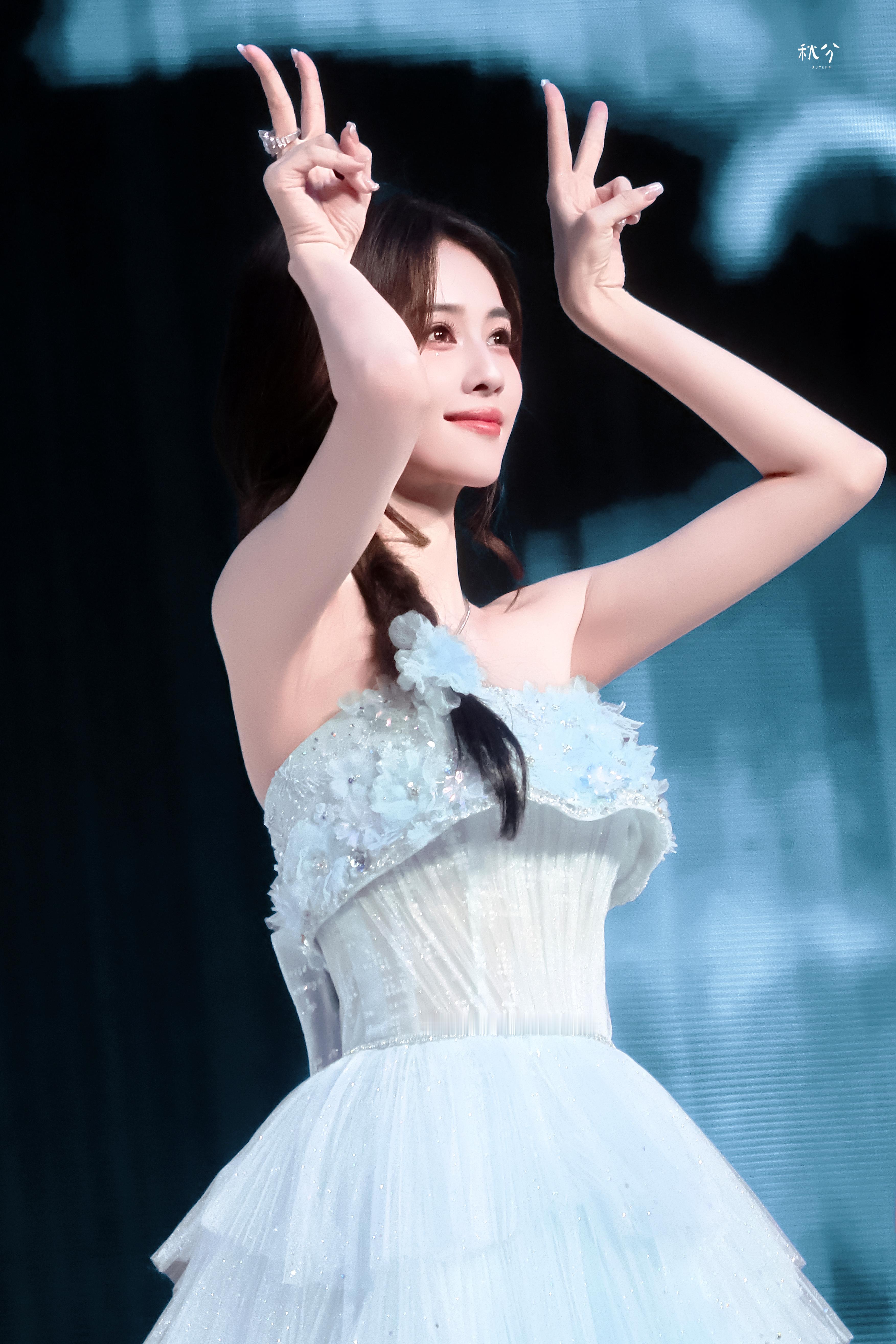 𝟮𝟬𝟮𝟲𝟬𝟲𝟮𝟳 十周年见面会白鹿十周年拾光音乐会 . 白鹿音乐