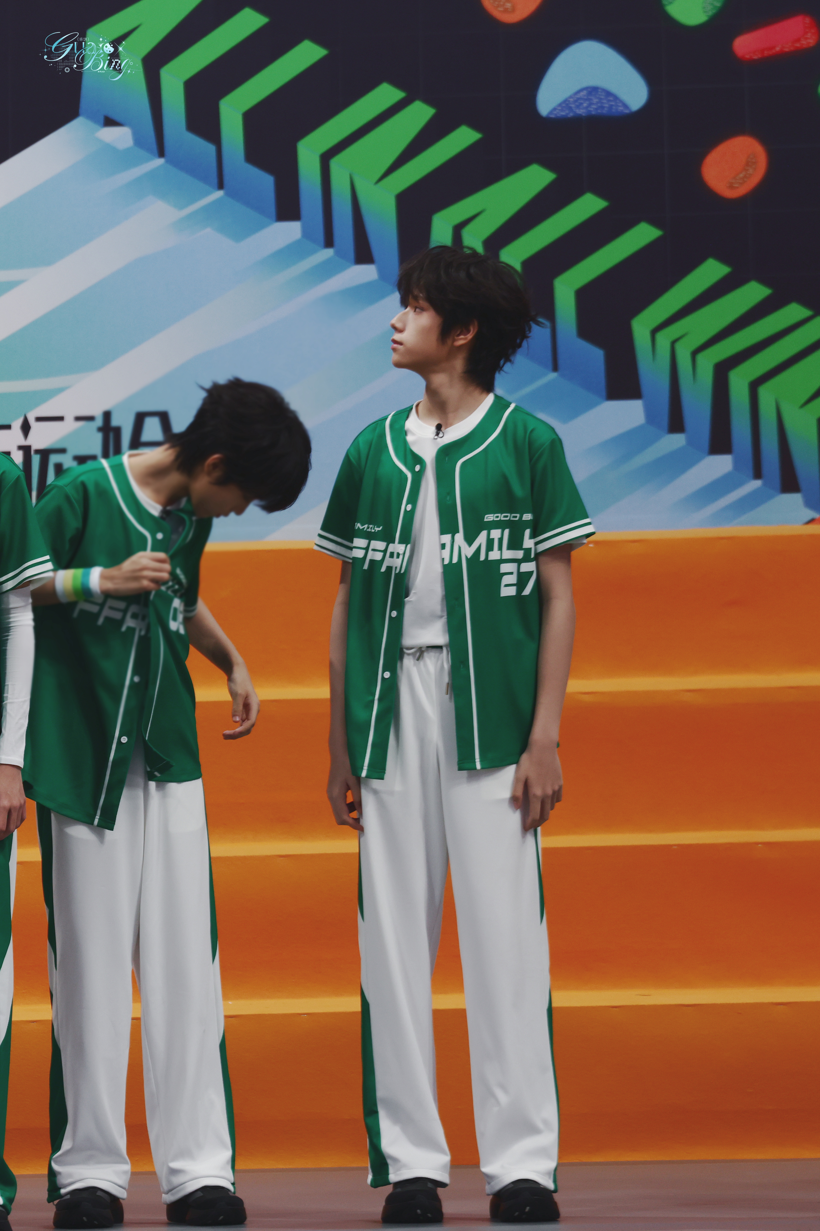 侧脸杀我… 