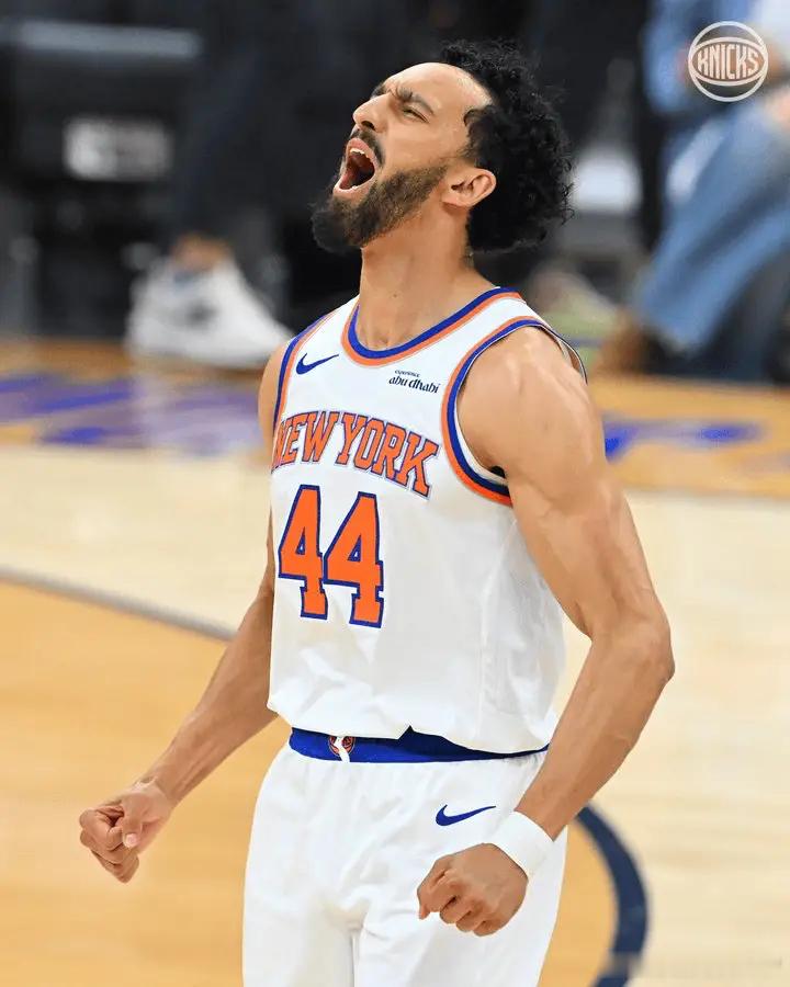 NBA季后赛尼克斯 客场对阵骑士 的比赛已经结束。全场战罢，尼克斯以（4）130