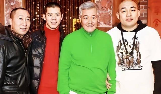 2016年，赵本山突然接到电话，爱徒张小光在高速路口意外身亡，竟然只是因为55块