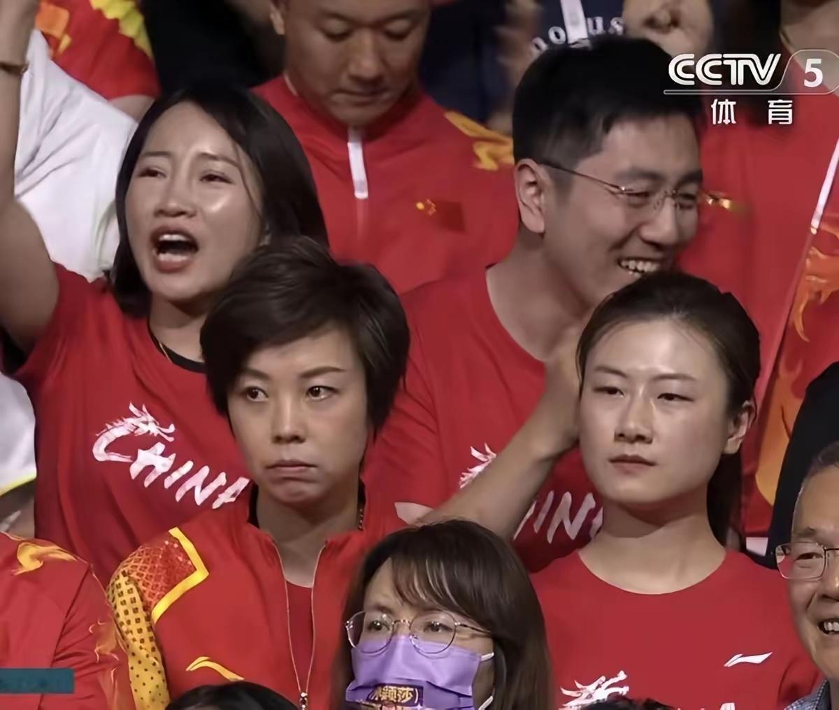 亚运会[超话] 中国乒乓球这是怎么了？林诗栋击败王楚钦夺冠后，全场教练组的反应，