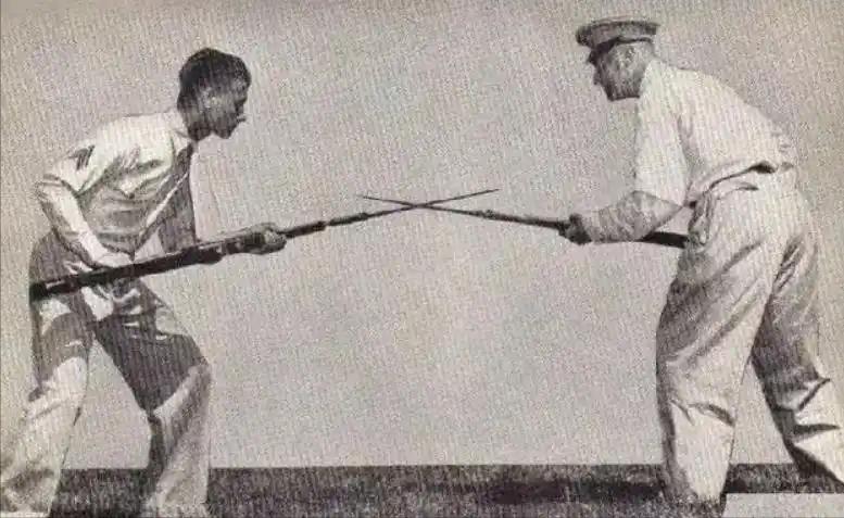 二战中，日军常常跟我军拼刺刀，却为什么几乎没有跟美军进行过白刃战？是因为不敢吗？