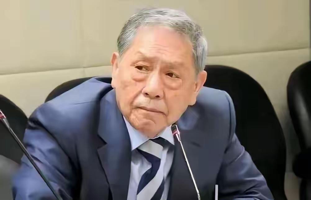 台湾那位退役中将帅化民，最近说了句让岛内炸锅的话。他的意思很直白：赖清德这趟偷偷