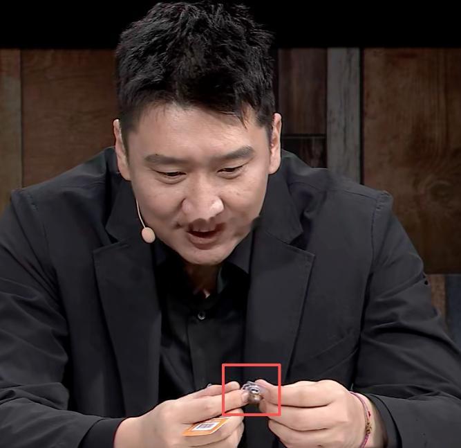 这个盲盒我想说能有多迷你结果真的很迷你哈哈哈哈哈哈 