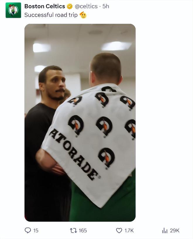 马祖拉这样评价普理查德：自从2020年他进入NBA后就一直在努力，他有时先发有时