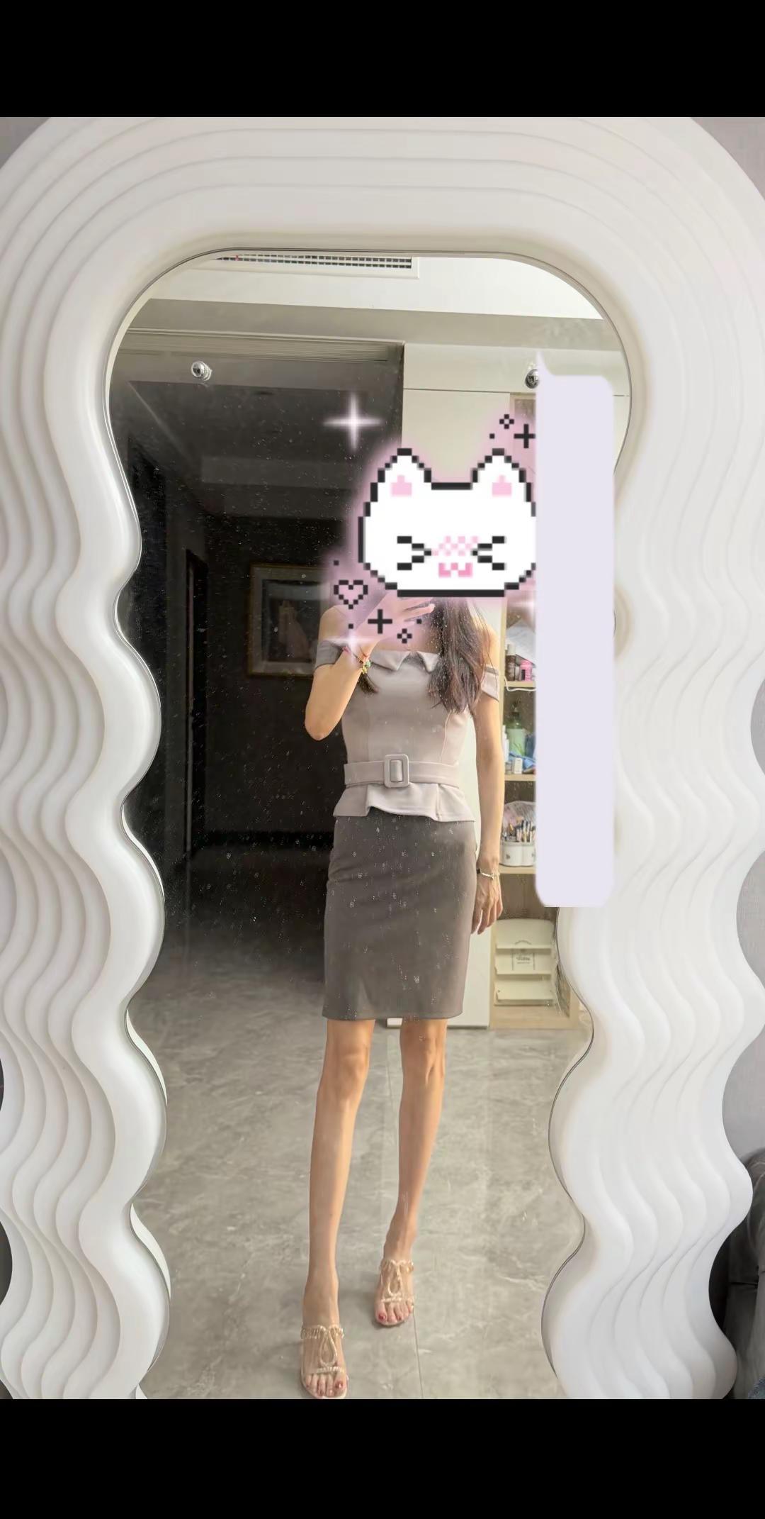 立物质人设 走幸福大道ootd女生穿搭御姐