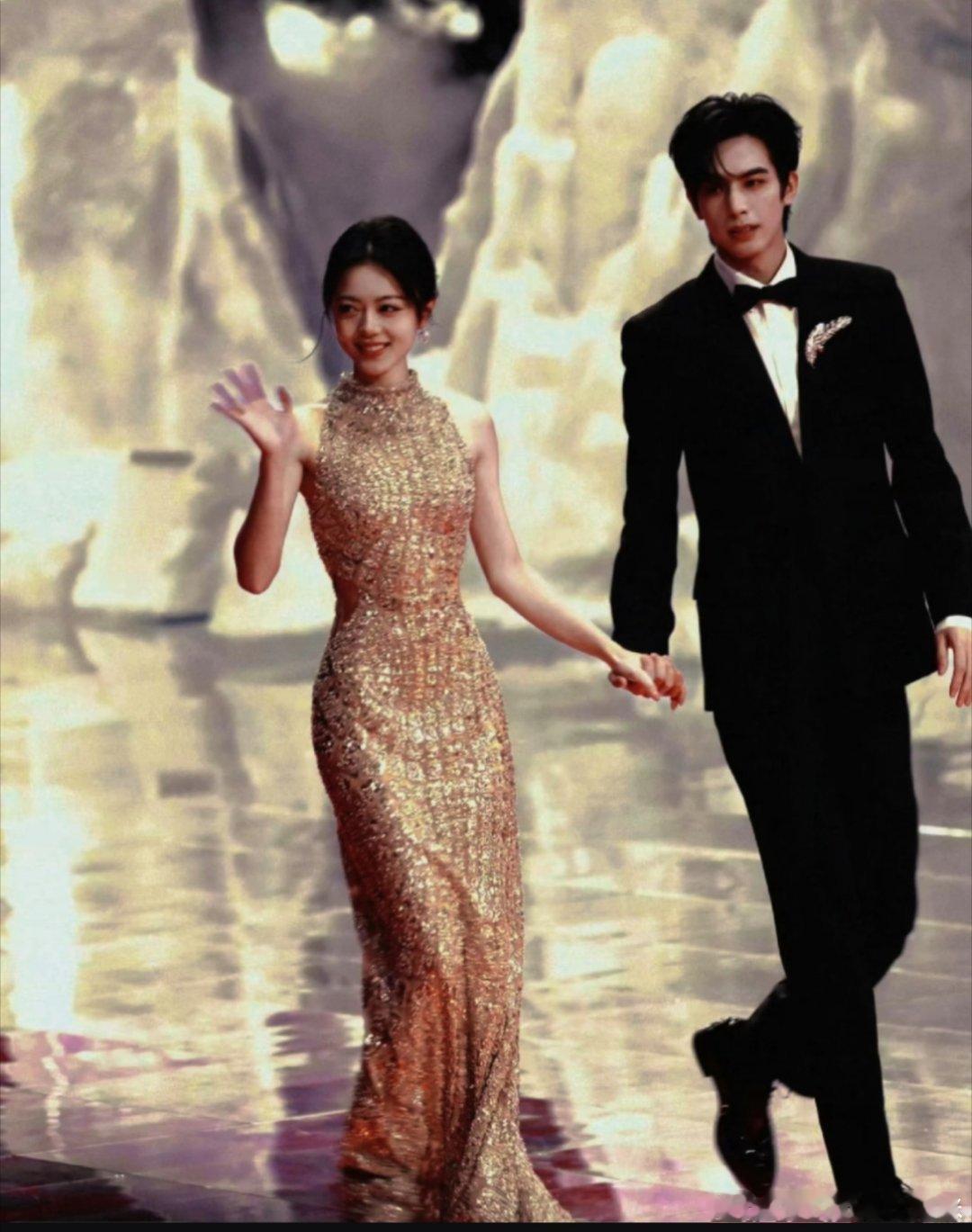 宋威龙赵今麦下周12号，双人合体商务（你们猜是娇兰还是新商务呢？？），1月中下旬