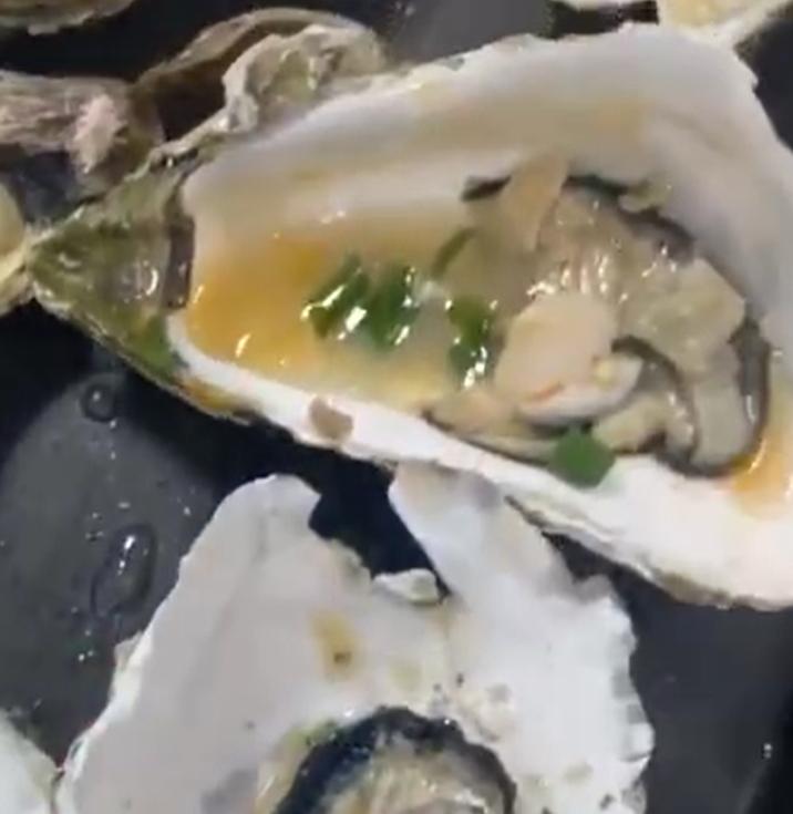 【，老板：十几个没吃完，浪费可耻】7月10日，福建厦门。一餐厅老板发文吐槽，自己