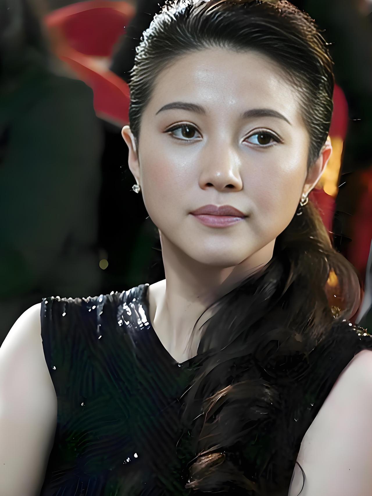 终于懂32岁导演刘墨阳为什么会选择52岁的八料影后颜丙燕，如果一个人爱你，根本不