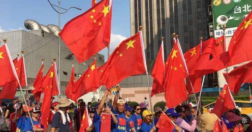 终于明白了，中国为什么没趁机收回台湾，说白了，不是不想，而是背后涉及的因素太复杂
