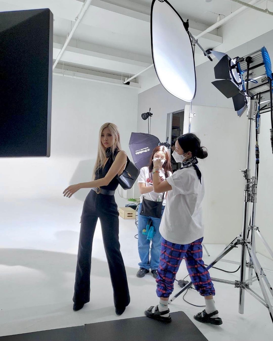 Behind the scenes for shot my ​​​