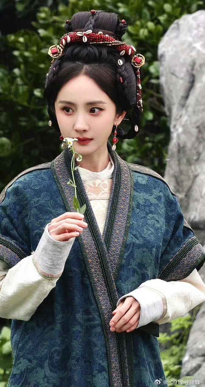 杨幂杨幂江山大同 ym杨幂末路狂花 “错过了落日余晖，还可以等待漫天星辰. 𝓘