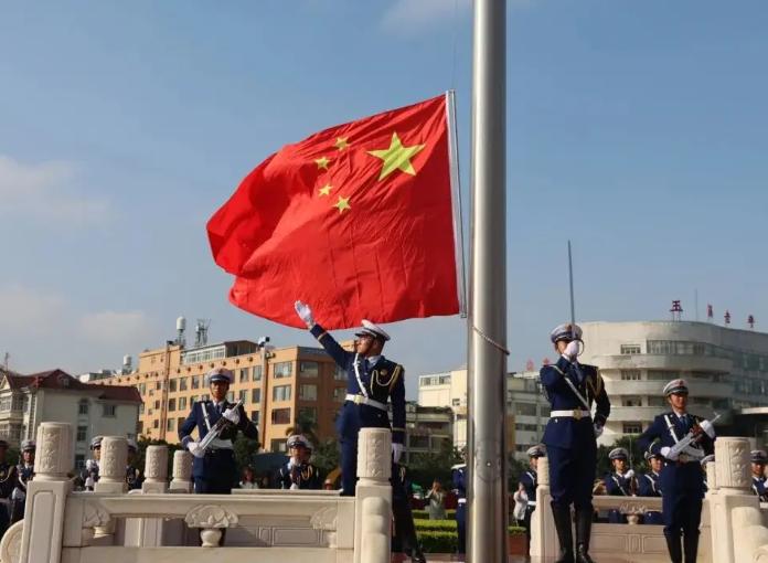 确实没想到！刚清完一批军老虎，解放军又动真格了。

4 月 29 日，《解放军报