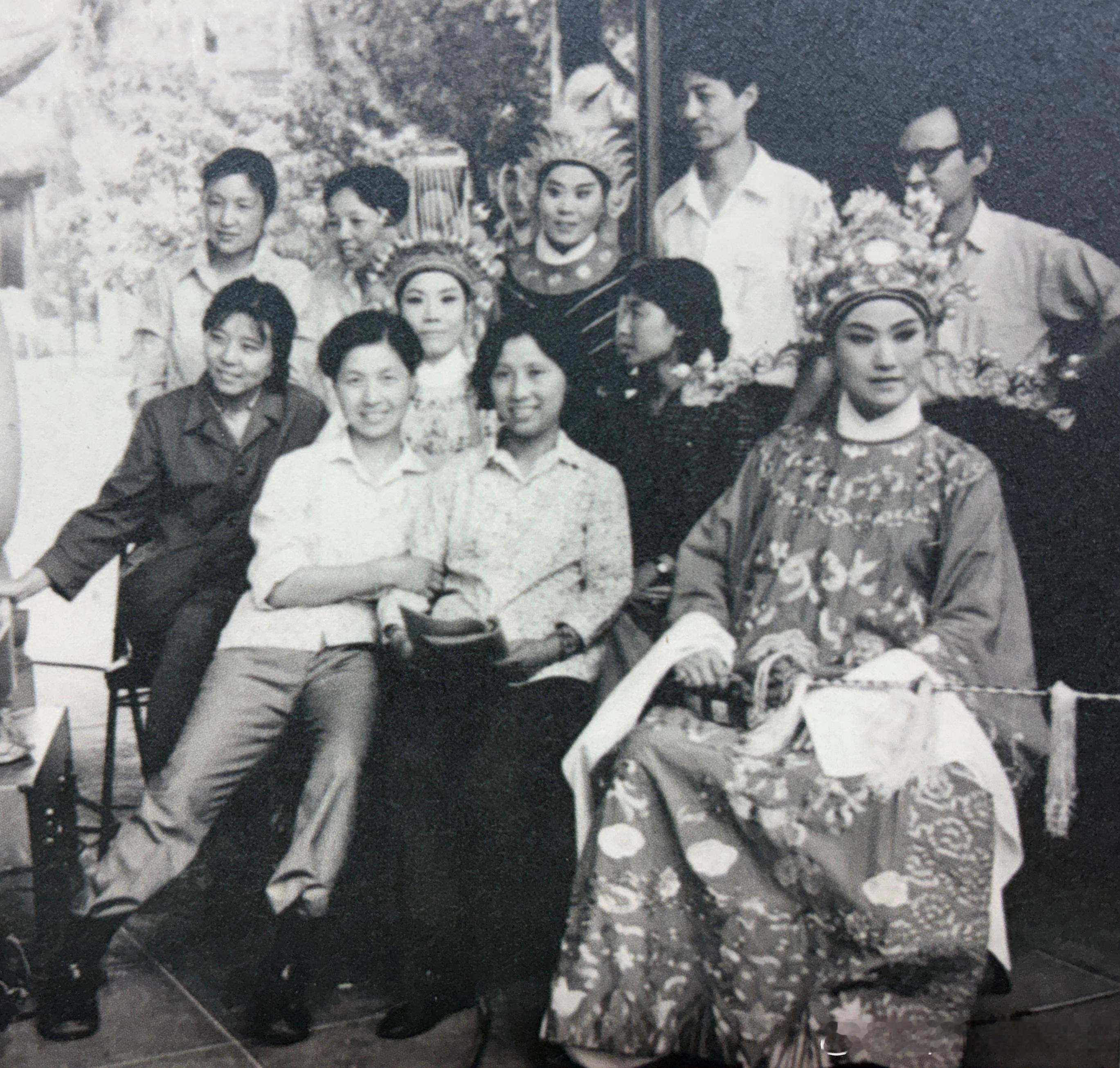 1980年《孟丽君》剧照，丁赛君（1927-1984.1.1）饰演皇甫少华，金美