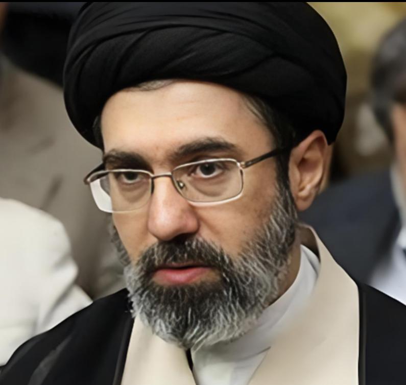 伊朗的反击，实际上敲响了美国霸权的丧钟。这几天，美以联合打伊朗，很多人说，只看到