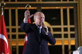 1、土耳其🇹🇷总统；埃尔多安发表全国人民讲话称"，如果俄罗斯敢向阿塞拜疆🇦