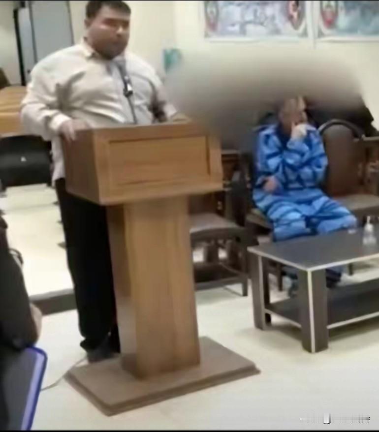 55岁伊朗抗议者被执行死刑，
狱方临时取消其家人最后探视权，
事后才电话通知死讯