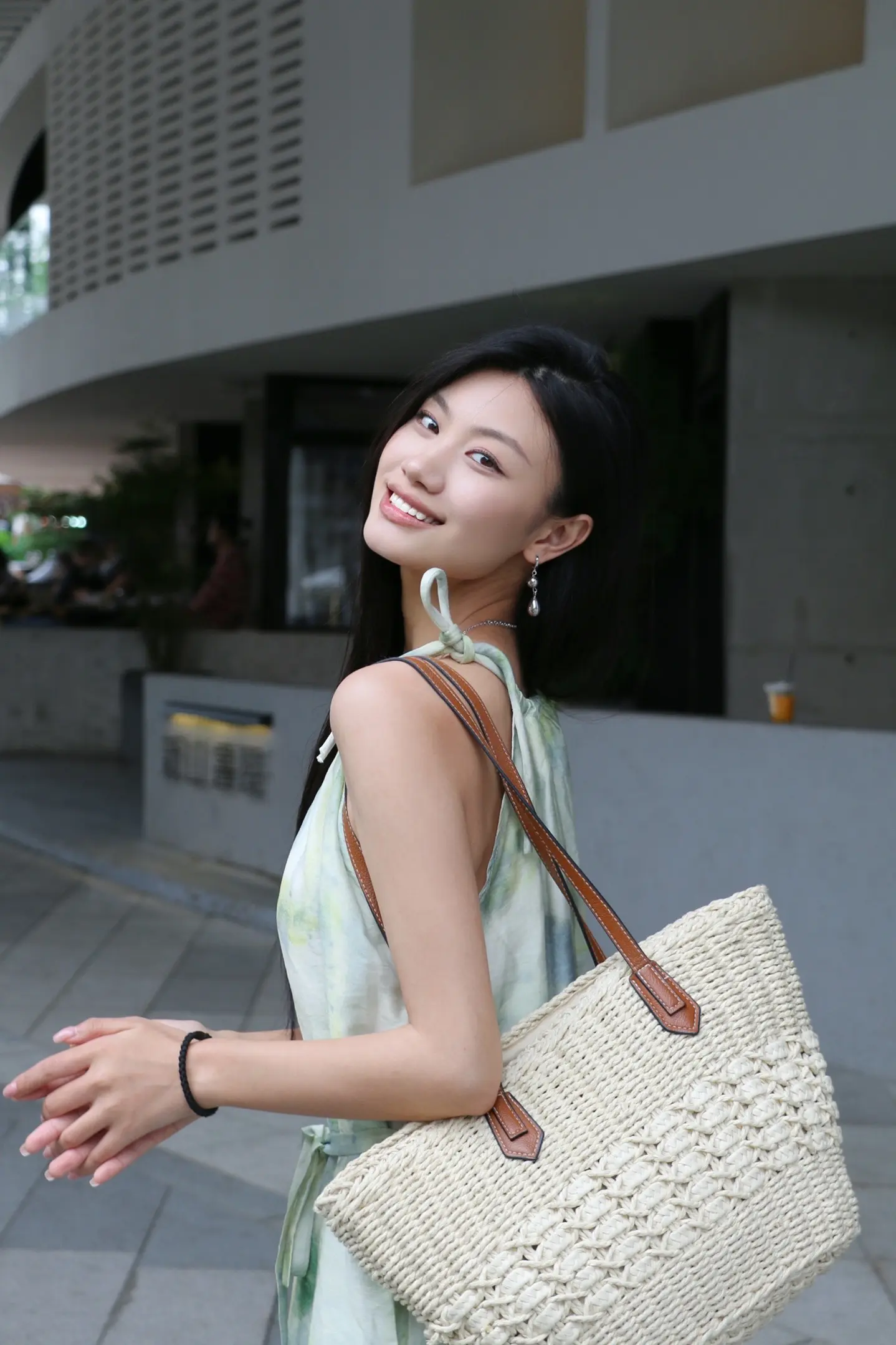 漂亮女人的漂亮裙子。