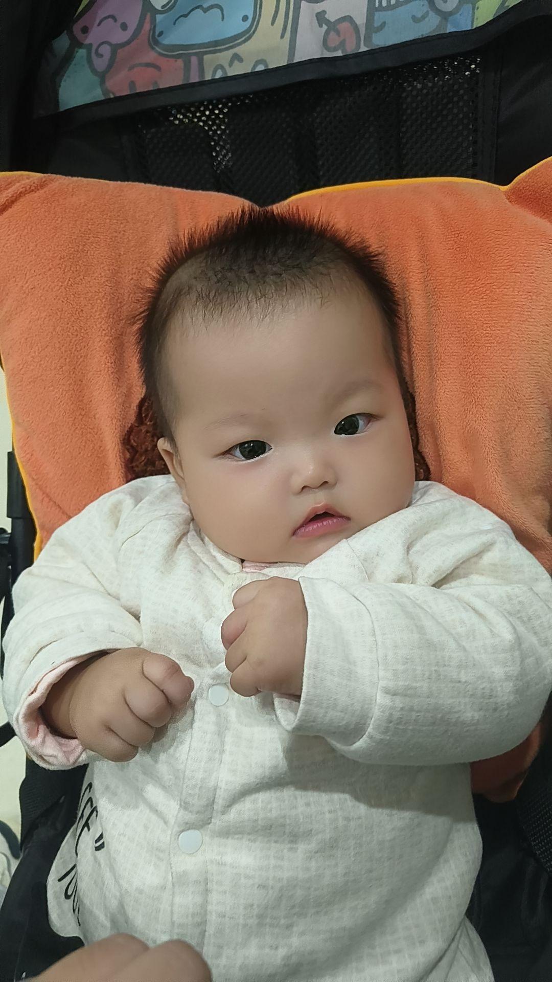 就问你好看不好看奶fufu的小可爱 人类幼崽