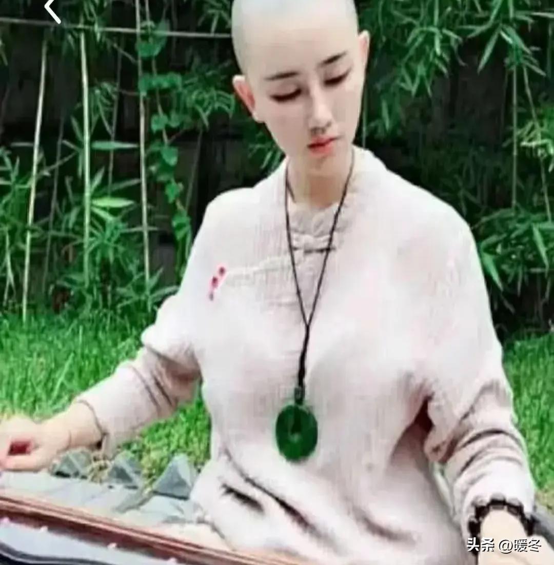 烂透了！五台山遍地高颜值假尼姑，套路全曝光，专坑善良游客
 
太离谱！五台山佛门