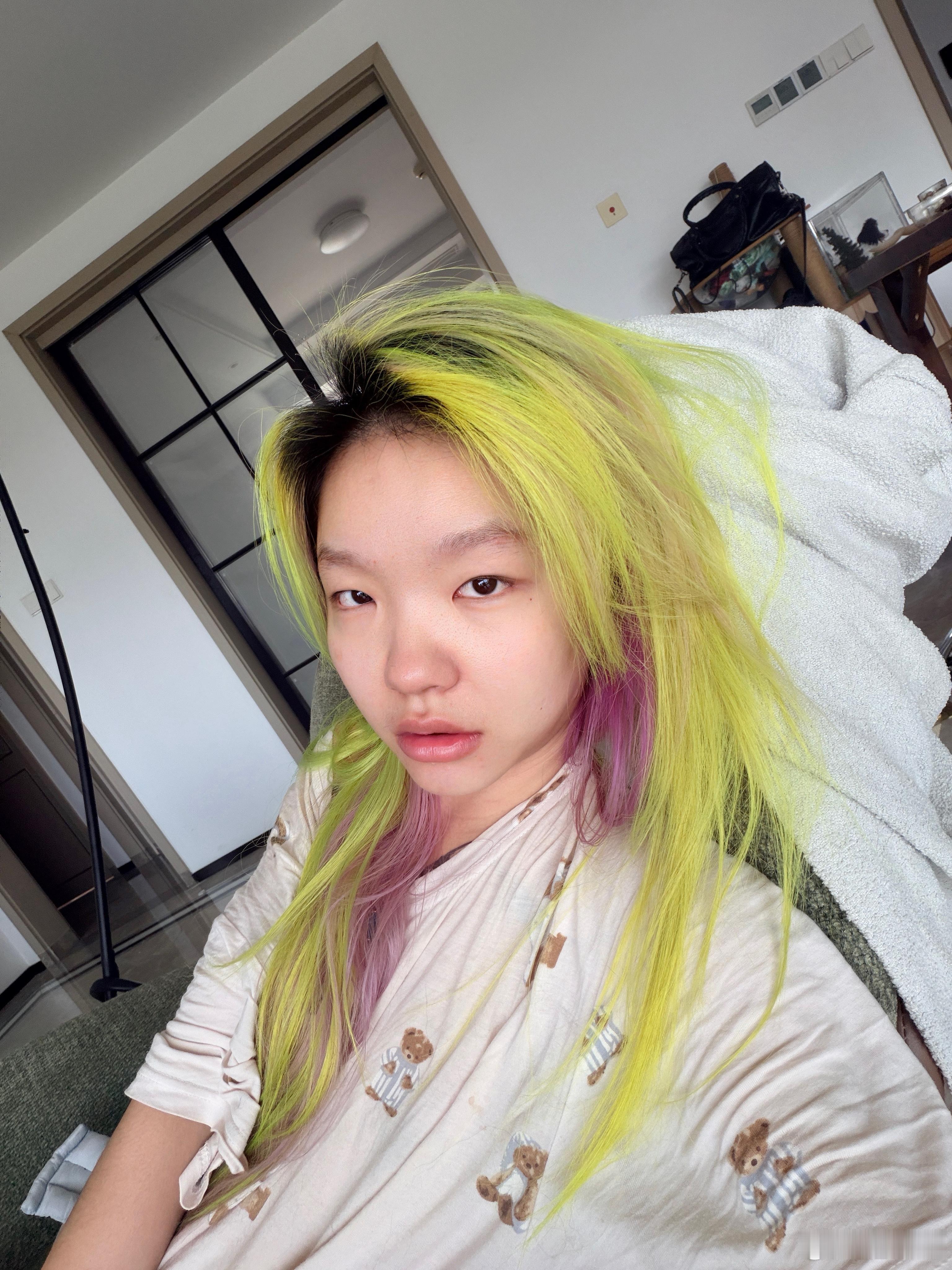 Ber 万花镜这个染膏洗了三次毫无变化啊我不会真的要重新漂才能改色吧
