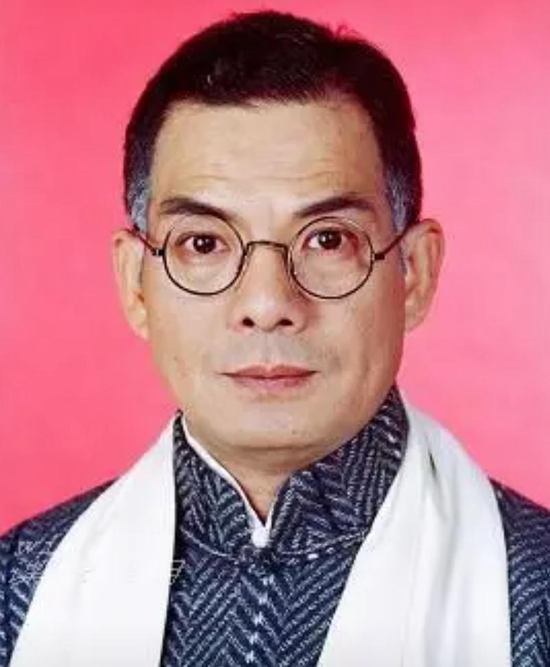 继黄安后，又一位男星定居在福州，买下了2层大别墅还有大草地娱乐 明星