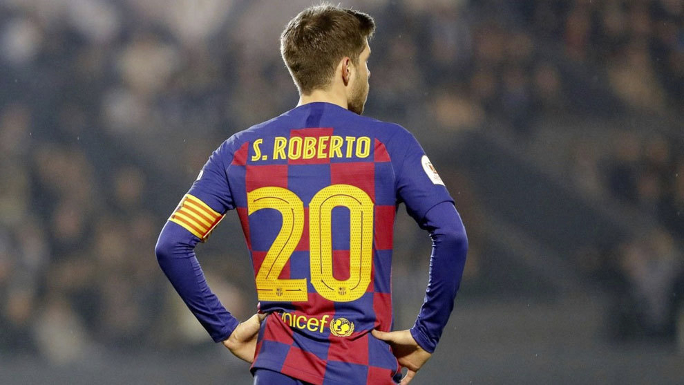 #巴萨#Roberto小腿肌肉受伤，预计将缺席一段时间。 ​​​