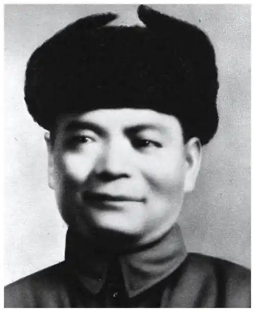 1943年陈潭秋牺牲，妻子狱中生子，一句叮嘱守尽烈士血脉
 
1943年，中共创