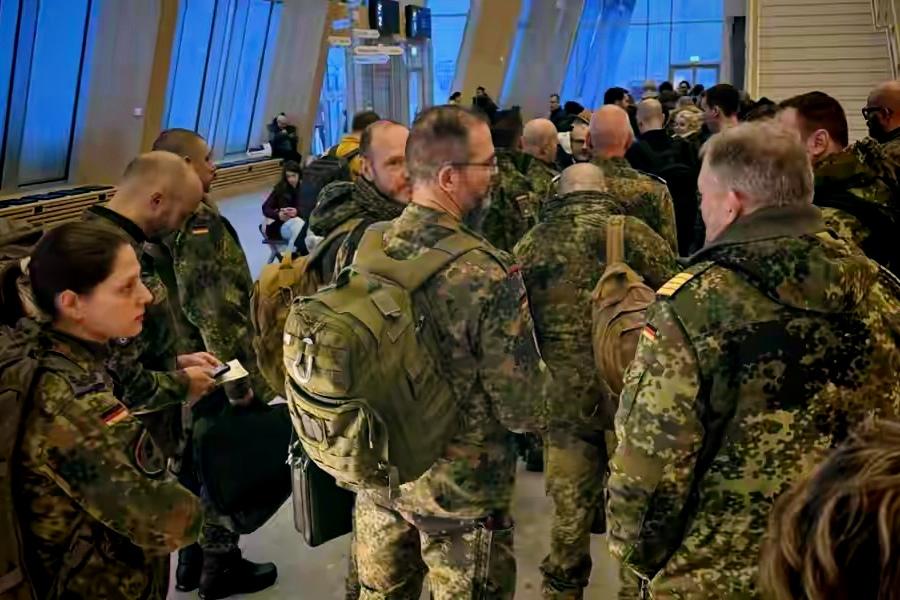 德国小队格陵兰“转一圈”撤了，这地方到底有多热？

德国那支13人的军事小队18