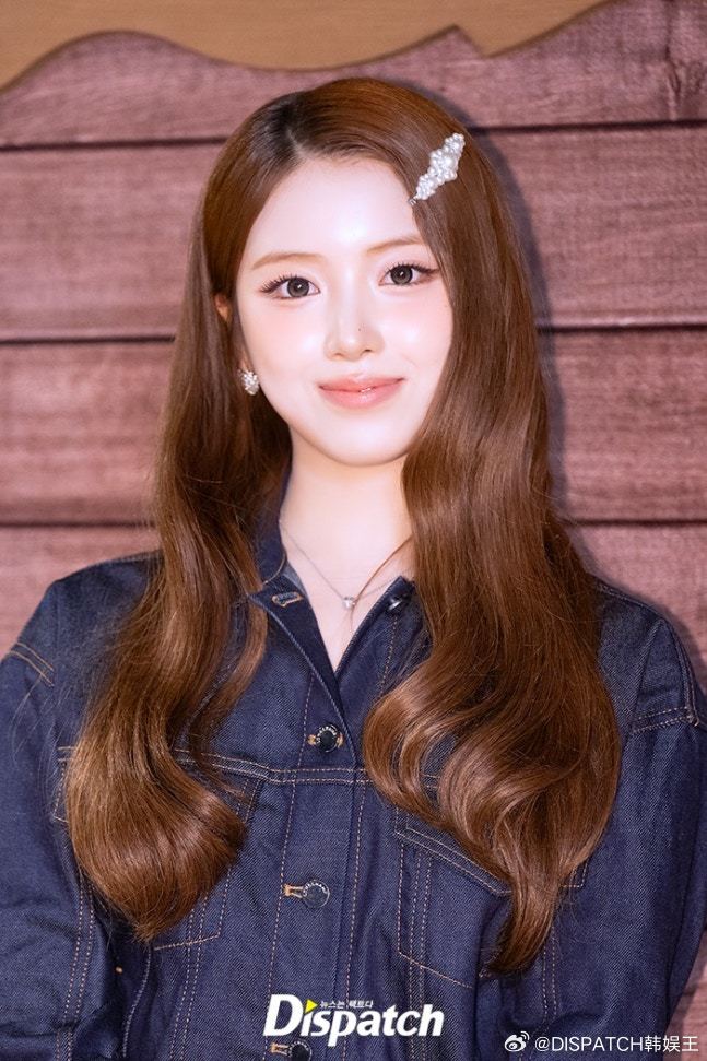 11日，NMIXX金智羽[超话] 出席了某品牌在首尔举行的宣传活动。 ​​​