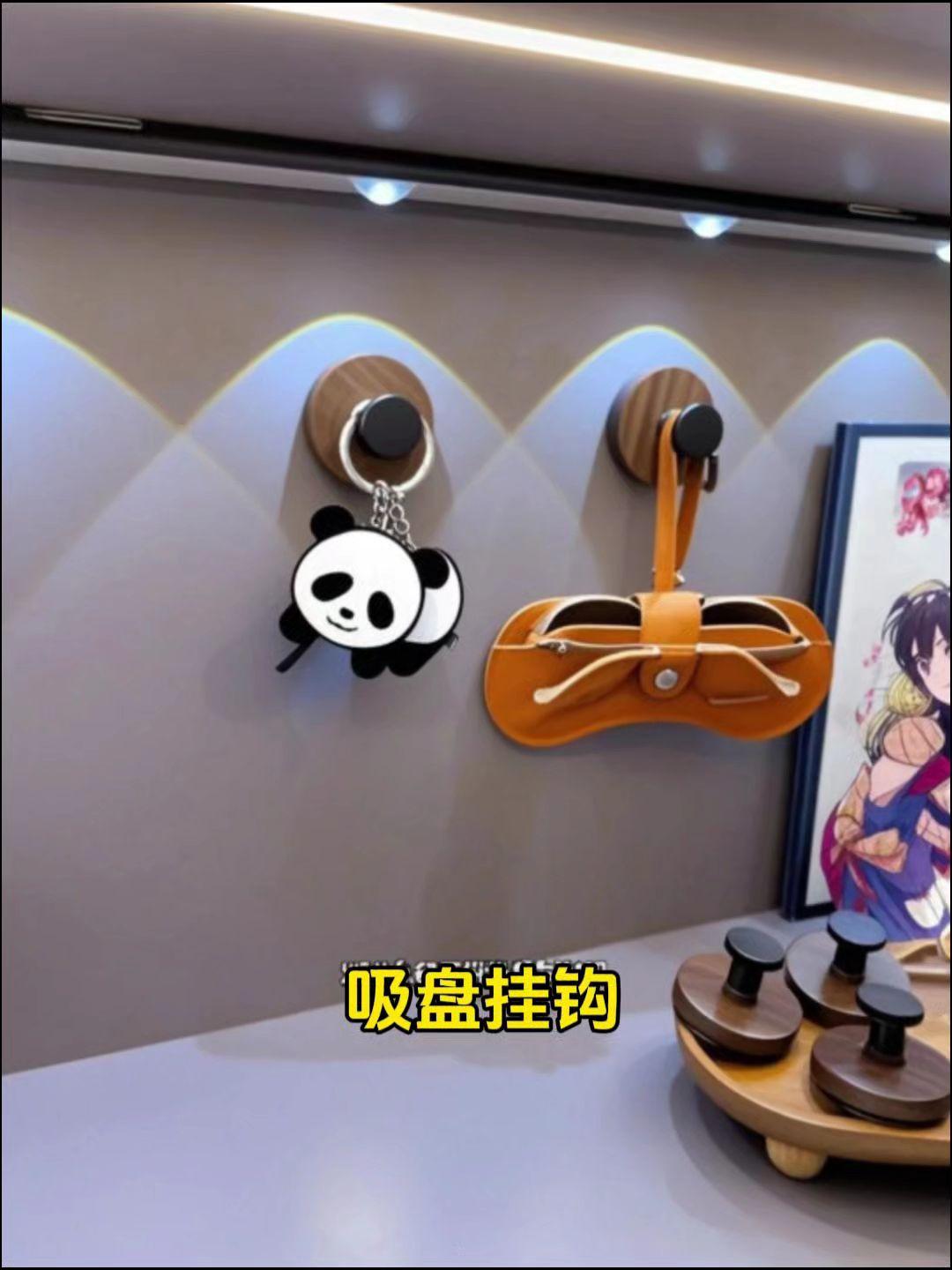 自从用了这种便宜又好看的胡桃木纹挂钩，再也不想用那种丑丑的塑料挂钩了...