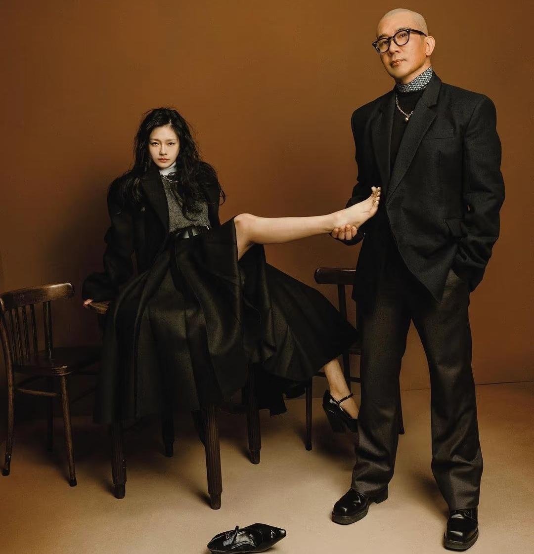 离婚没啥，关键是她再婚太仓促了，我觉得她一点都没为子女考虑，而且那么快让男方和子