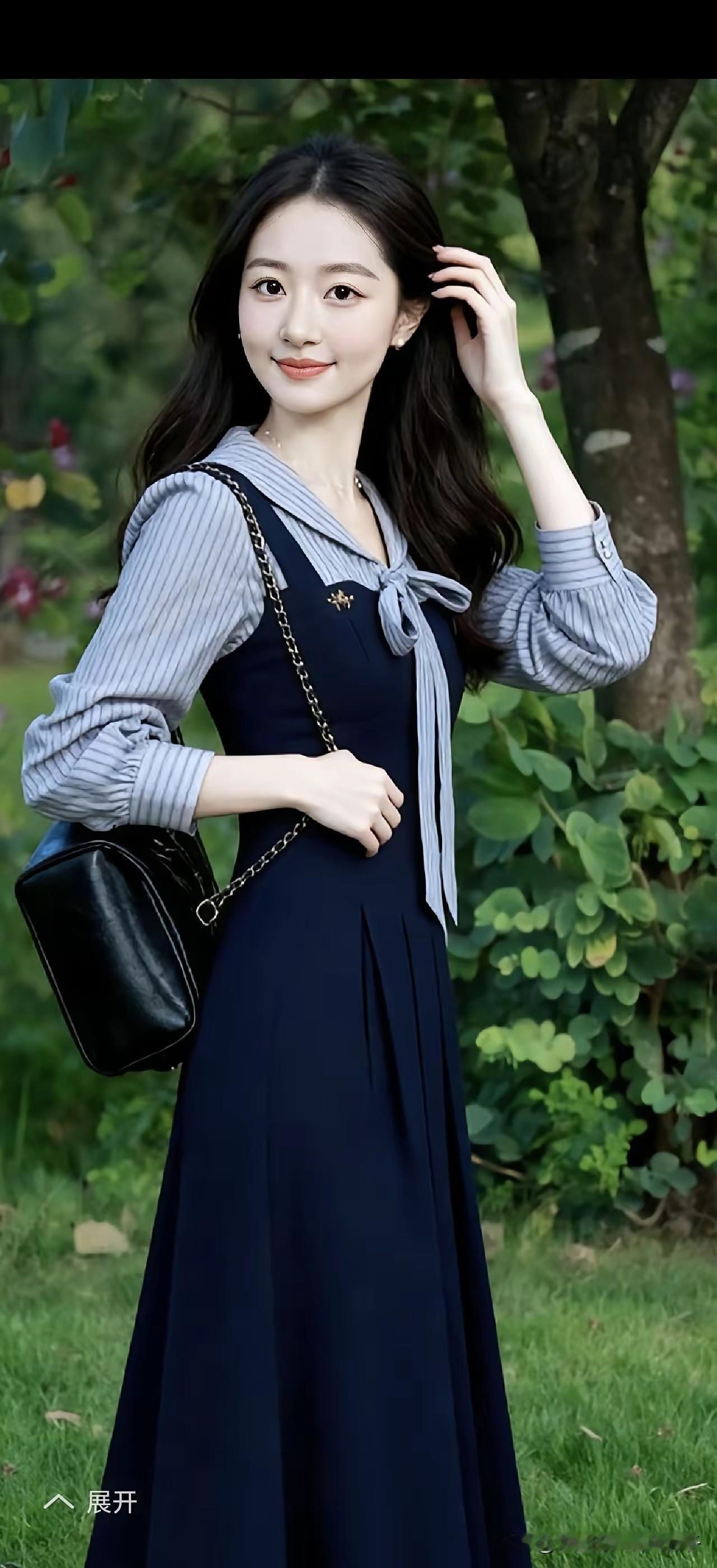 清纯素雅的女生就像春日里的一缕微风，清新自然又让人感到舒适。她们不施浓妆，素面朝