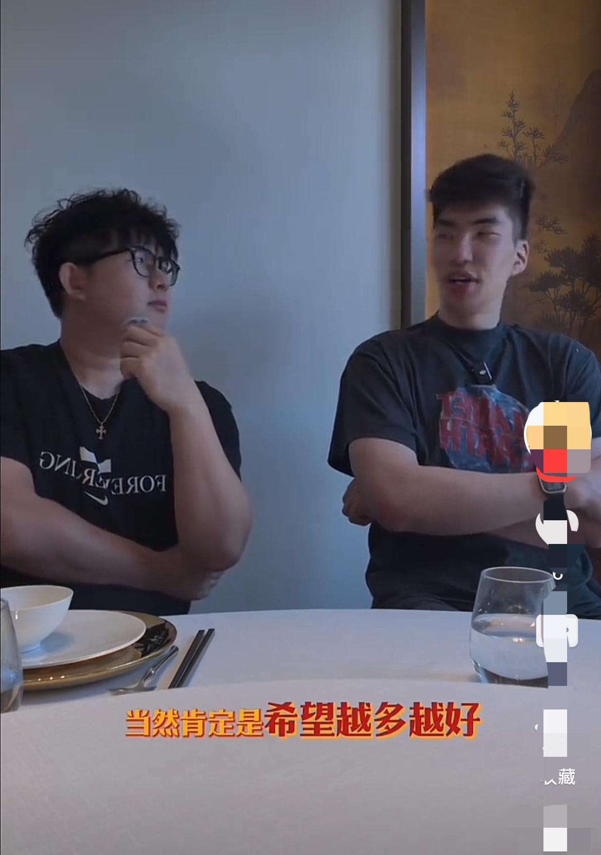 被问到要不要冲击MVP！余嘉豪表态：下赛季末节攻坚担子我来扛

    在《豪友