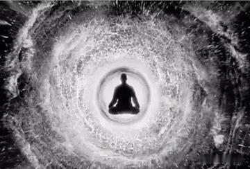 一个人说：“蒋委员长不知道一天吃的什么饭，肯定是顿顿捞一碗干面，油泼的辣子调得红