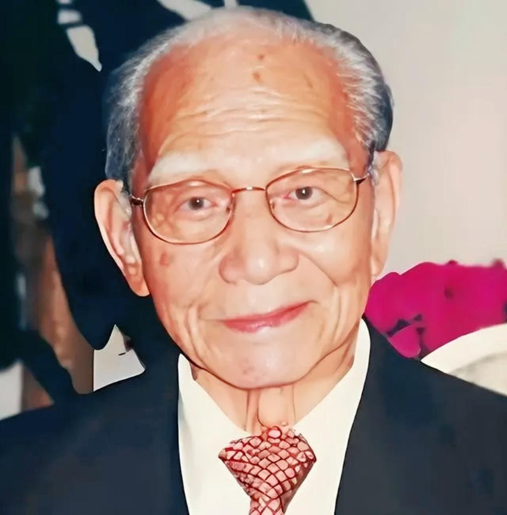 1949年，一名被俘的国民党副师长见到我军团长过来，立刻大喊：老同学，我是自己人