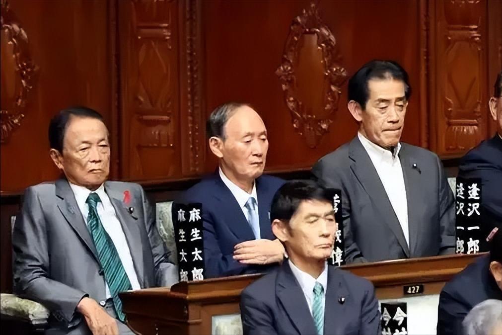 日本为何频繁更换首相和内阁，但国家却从来不乱？因为说白了，日本背后有真正的世家大