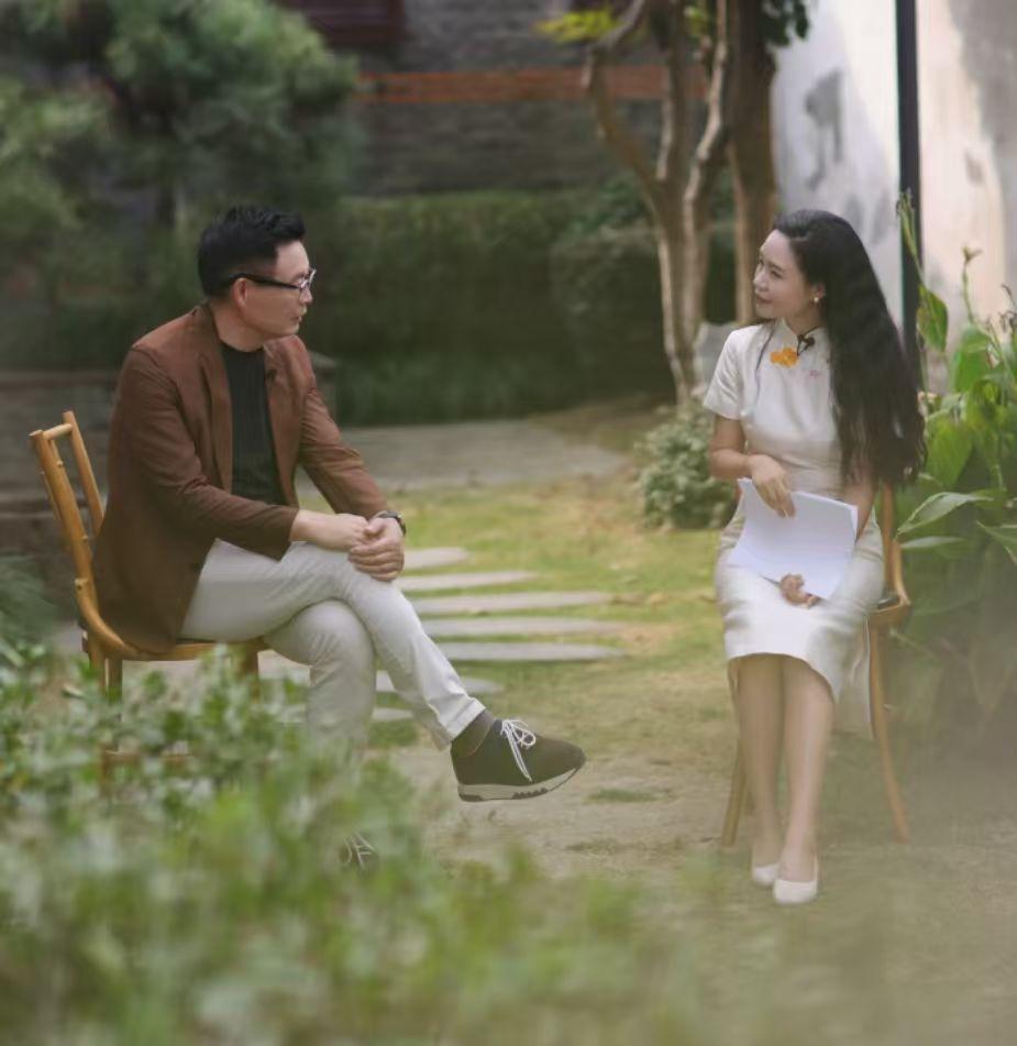 麦家说：

“别人给我上了一课，那是别人的本事。
如果我走不出来，那就是我的无能