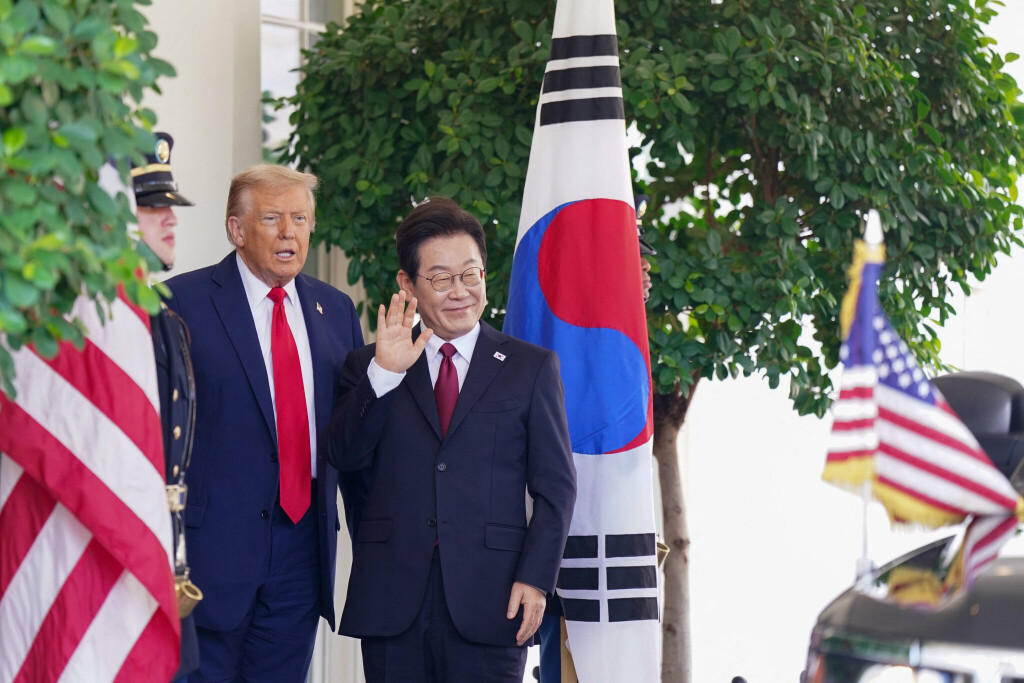 纽约街头再现外交插曲。韩国总统李在明日前在行程中被当地警方短暂拦下，原因是美国总