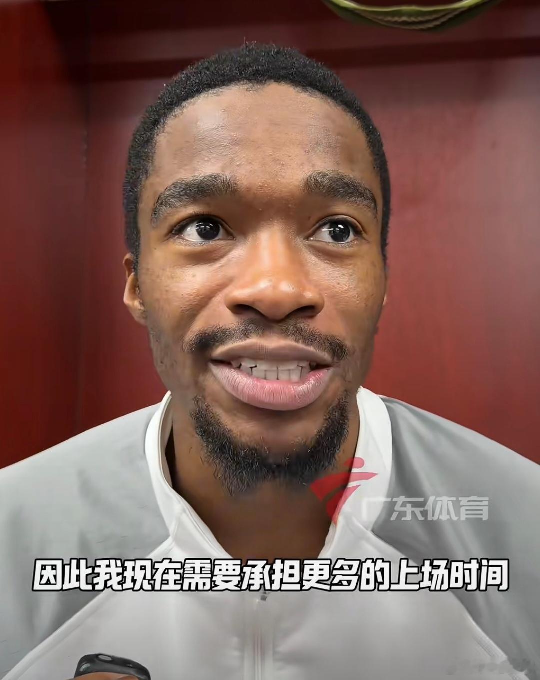 外援萨姆纳总结球队表现、盛赞队友⬇️“我们现在少了五六个人，但总有下一个人能顶上