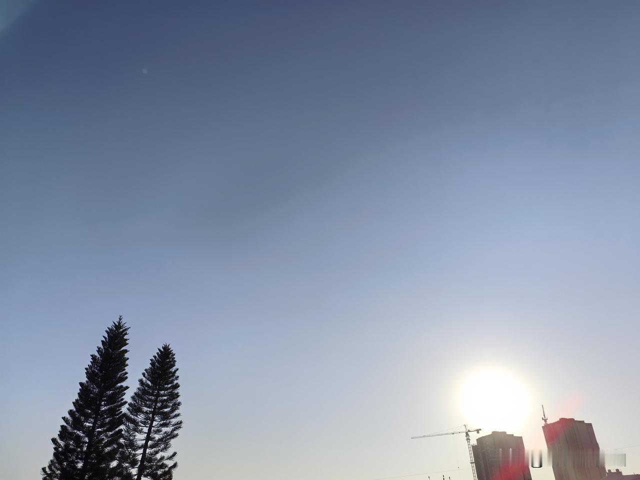 升温啦！升温啦！广东天气：晴朗干燥，昼夜温差大，早晚寒冷。

9日受冷高压控制，