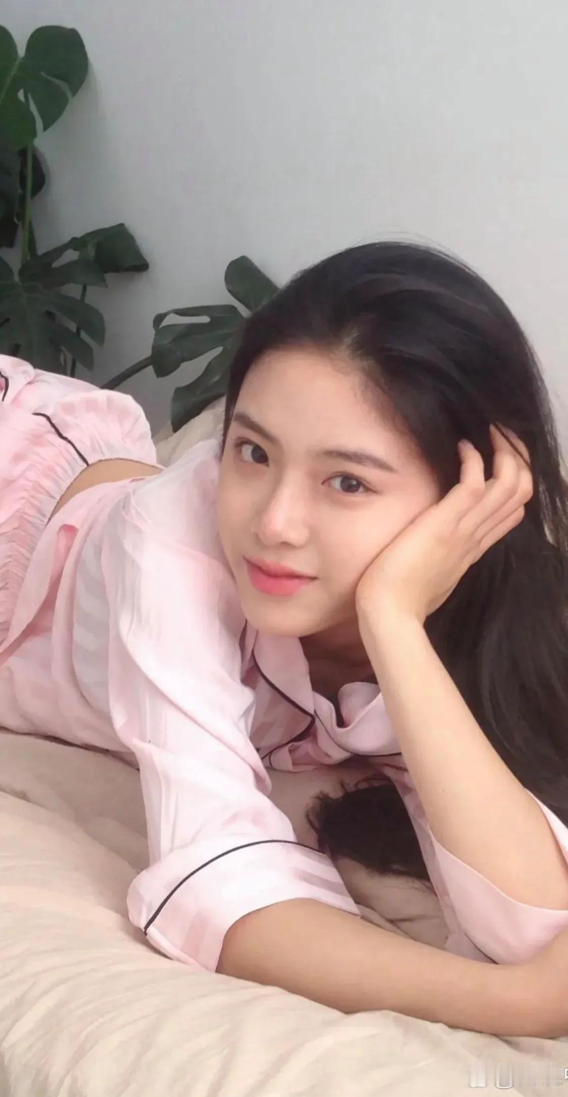 民间有句俗语：驴肉香，马肉臭，打死不吃骡子肉。
这驴和马大家一定都知道，也都见到