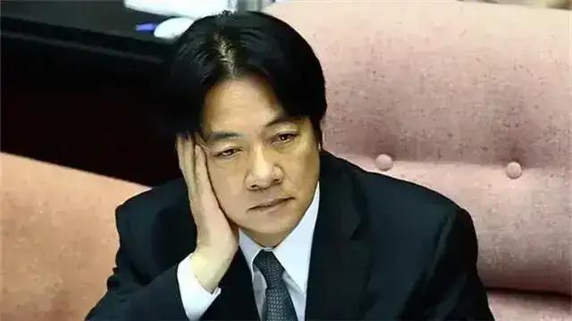 惊天弹劾！赖清德执政两年翻车，台独末日民意汹涌
 
5月19日上午10时，台立法