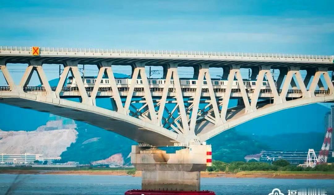 / ◌2月6日，福州市轨道交通6号线东调段工程顺利通过项目工程验收，标志着6号线