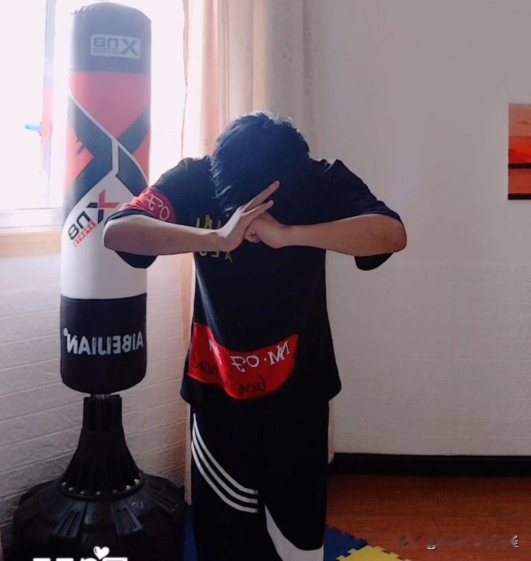 各位好 我是羽毛不飘才怪
经过这几天事态的发酵，已经越变越烈，导致我被挂上了QQ