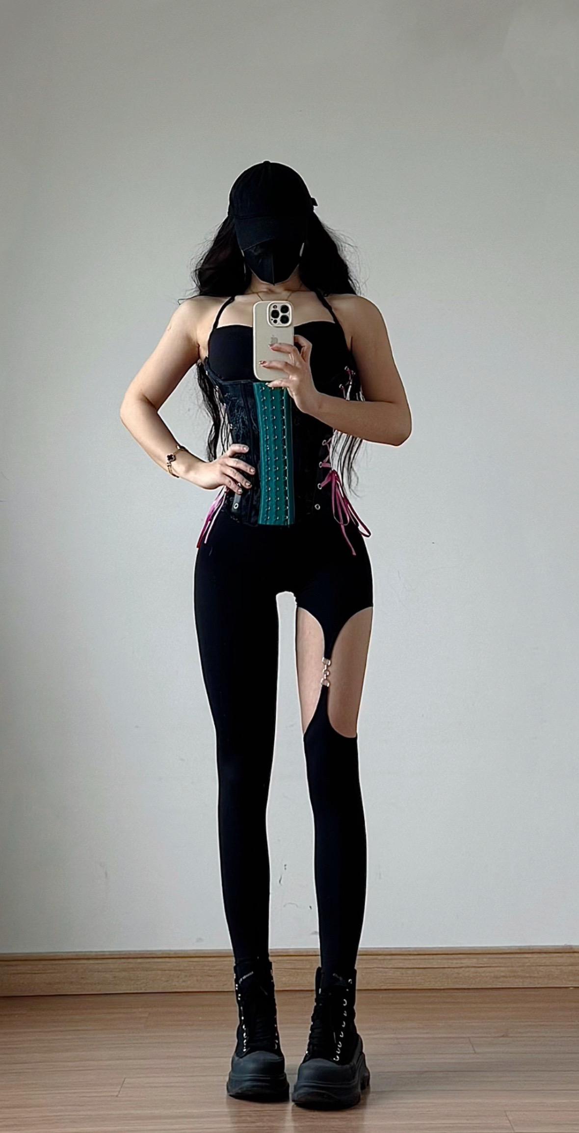 支撑你越变越好的，是你坚强的意志，修养，品行以及不断的反思和经验。