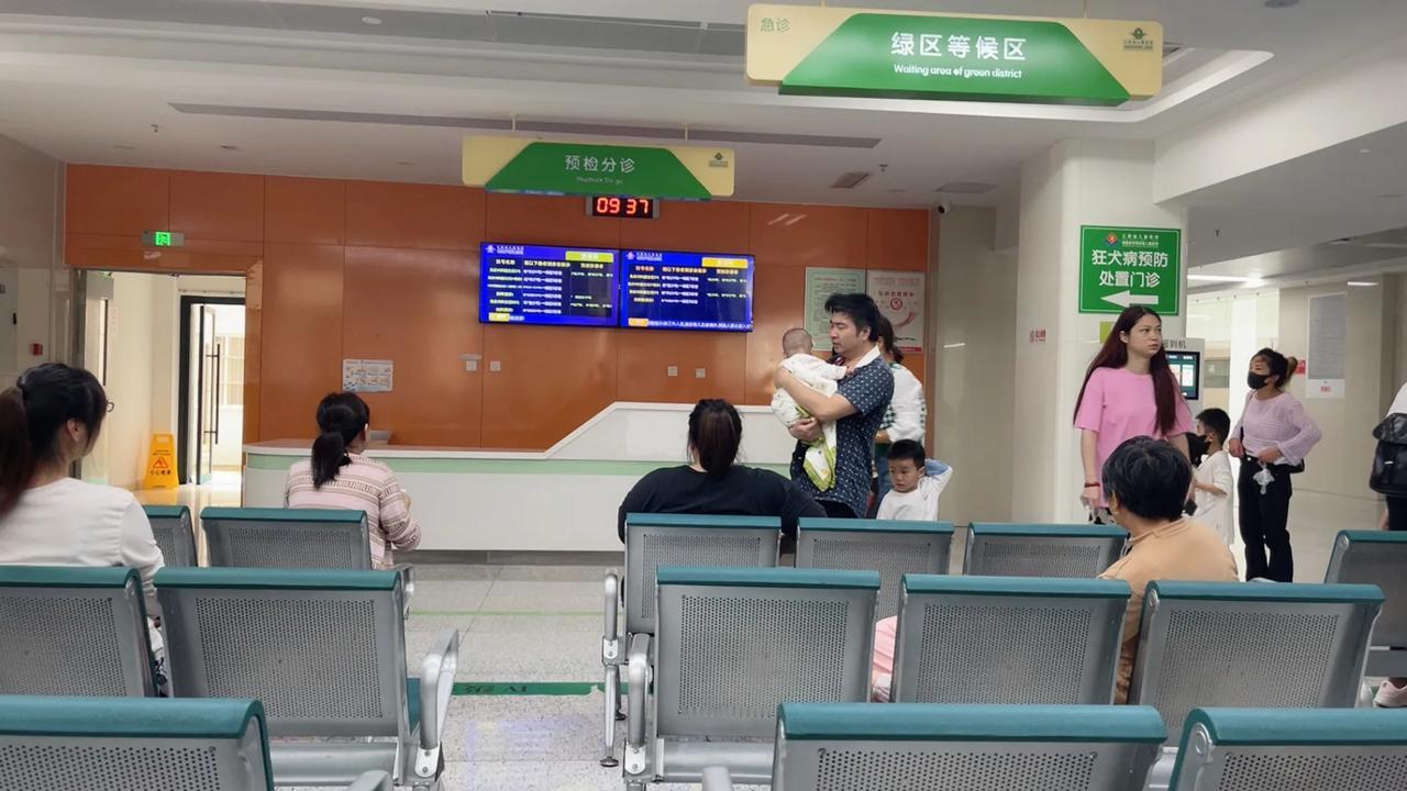 #娃娃又生病了# #换了两个医院#