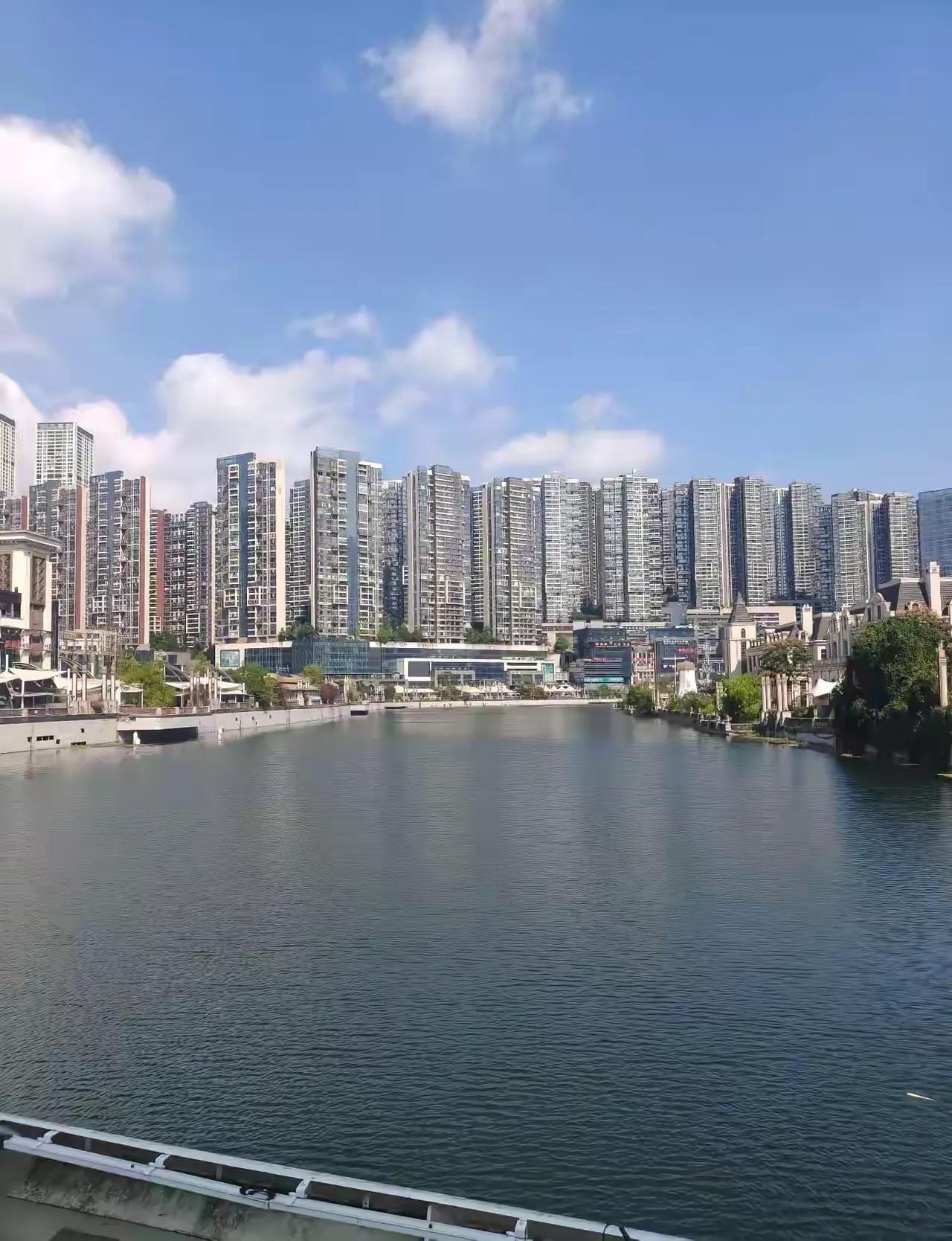 看图猜城市，有知道了这个是中国的什么地方吗？提醒一下是西南地区的。