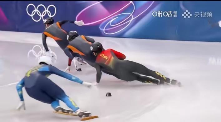 米兰冬奥会，中国短道速滑队的表现太让人痛心。2月10日的混合团体接力决赛，本是卫